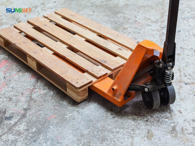 Mua Xe Nâng Tay Bình Dương Chính Hãng, Báo Giá Mới Nhất #2026 2 Các dòng xe nâng tay được lựa chọn nhiều bao gồm xe nâng tay thấp, xe nâng tay cao, xe nâng tay điện