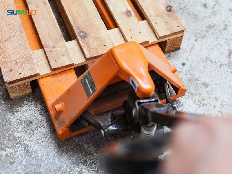 Xe Nâng Tay Đà Nẵng Chính Hãng, Giá Tốt, Giao Nhanh Toàn Miền Trung 2 Đà Nẵng tập trung nhiều khu công nghiệp có nhu cầu sử dụng xe nâng tay lớn