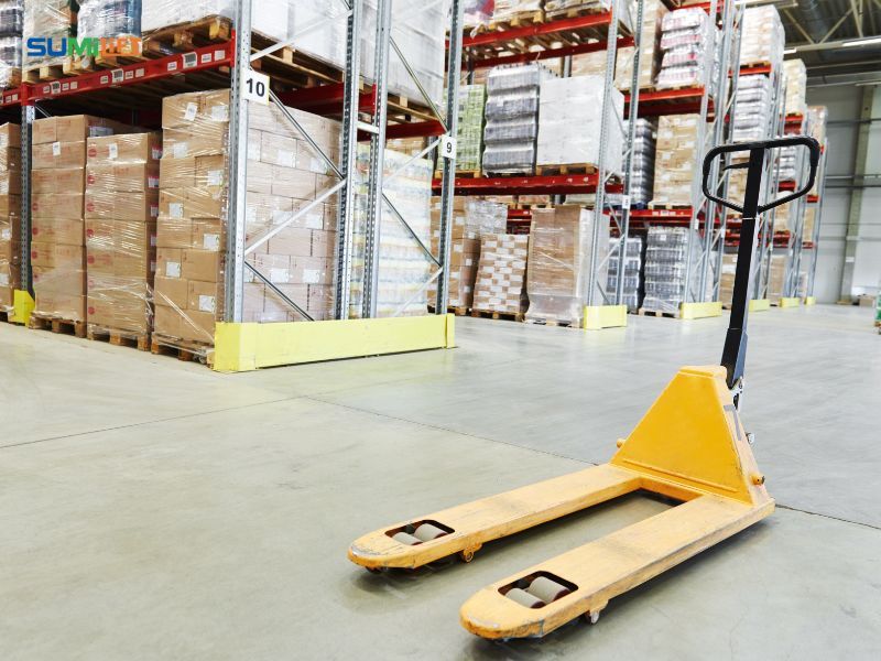 Cấu tạo của xe nâng tay thấp khá đơn giản và dễ sử dụng