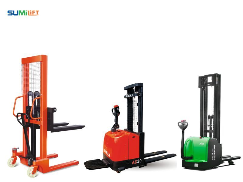 Với doanh nghiệp có kho kho hàng và kệ hàng hóa cao trên mặt sàn nên lựa chọn các dòng xe nâng tay 2 tấn cao
