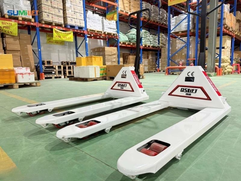 Xe nâng tay 3 tấn là giải pháp nâng hạ hiệu quả cho pallet có tải trọng lớn.