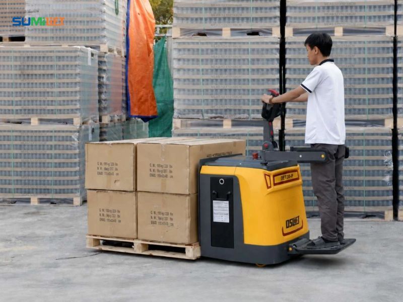Xe nâng tay điện đứng lái là lựa chọn phù hợp cho các trung tâm phân phối, kho logistics quy mô lớn và nhà máy có lưu lượng hàng hóa cao.